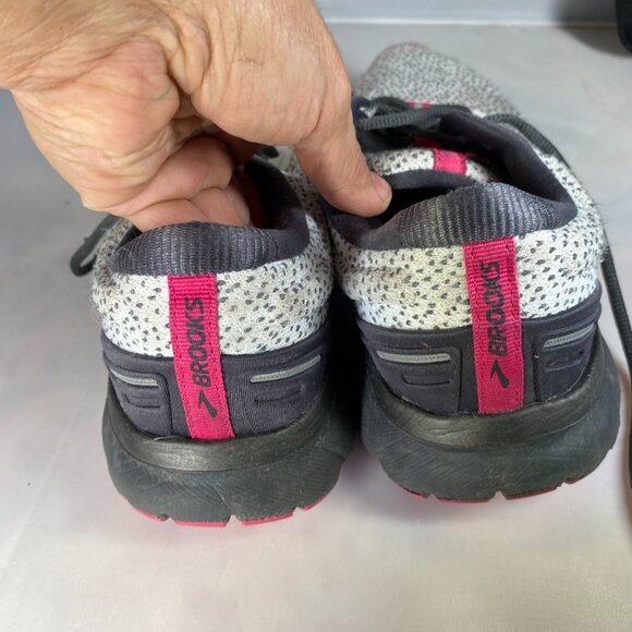 Brooks Womens Trace Running Shoe White, Black And Pink - Picture 4 of 6